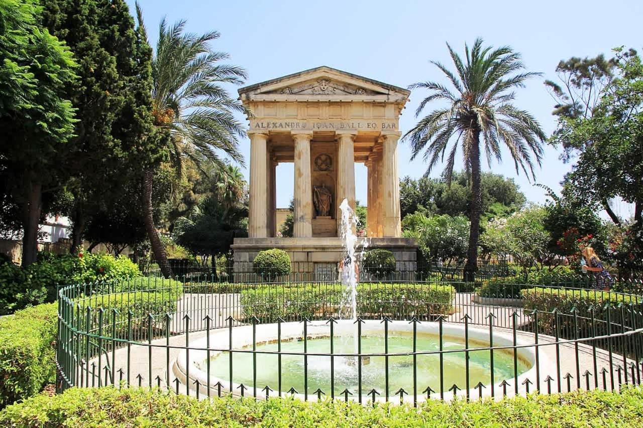 A Stylish In Malta's Capital Apartman
